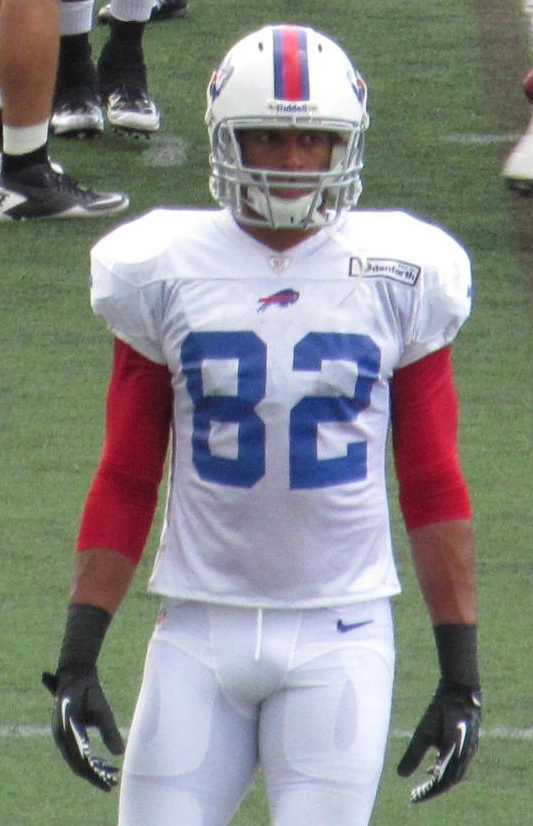 Ruvell Martin in a Buffalo Bills practice uniform on the field